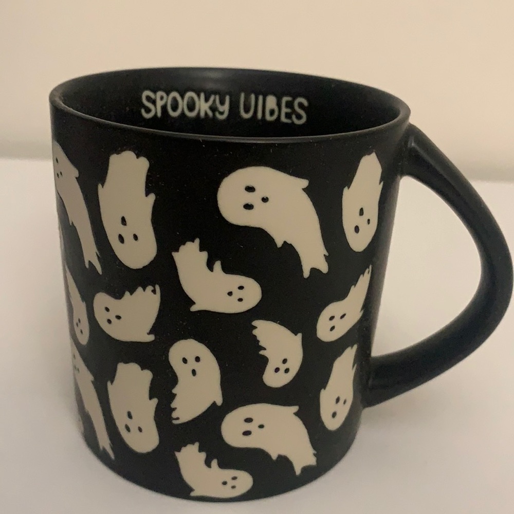 Halloween 'Spooky' Vibes 16oz Drinkware Hyde and Eek Mug.